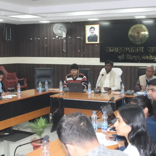 Jamshedpur News: DC chairs the CSR Committee meeting; emphasis is on reaching out.