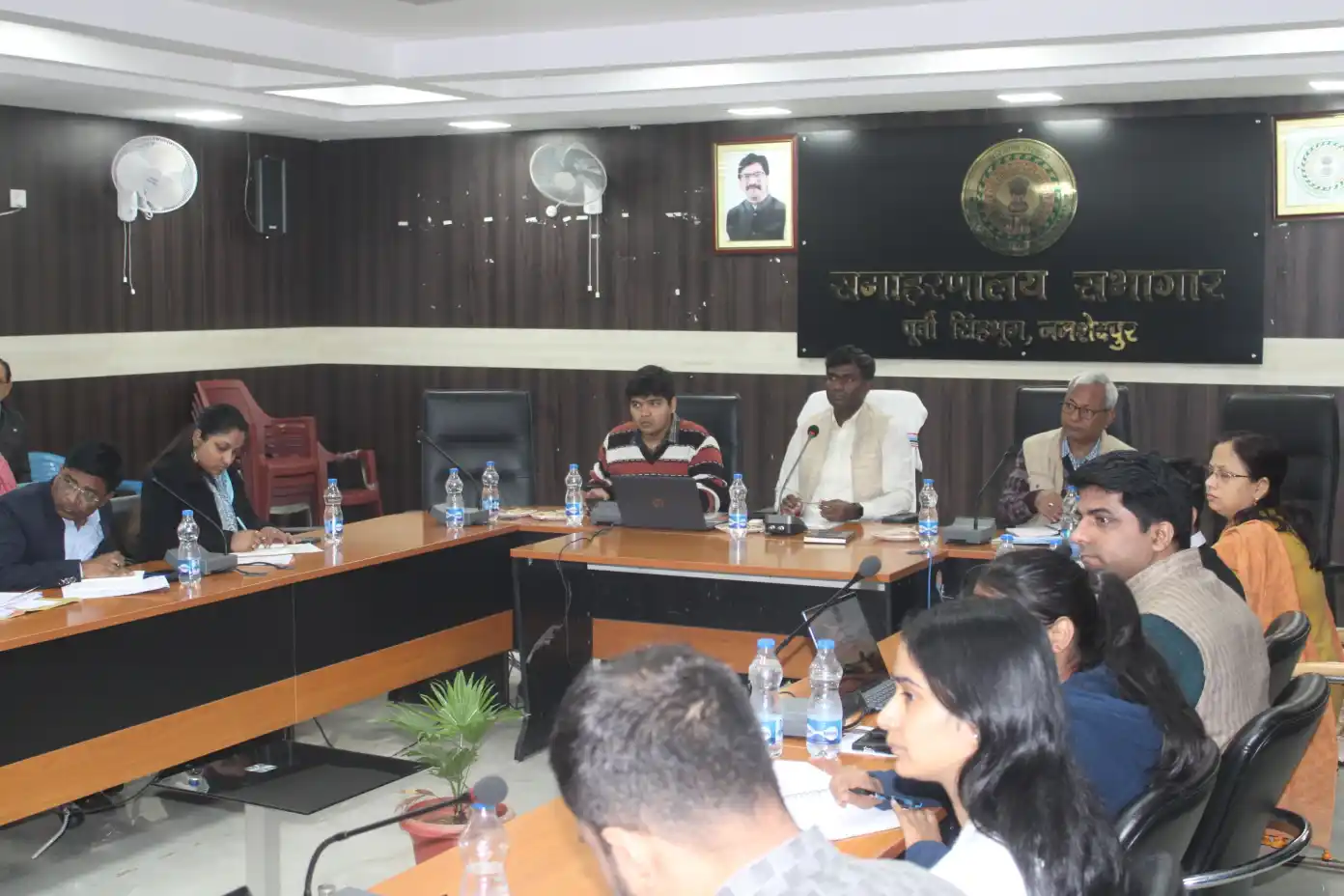 Jamshedpur News: DC chairs the CSR Committee meeting; emphasis is on reaching out.