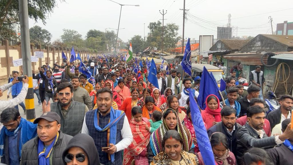 Breaking News: Azad Samaj Party and Bhim Army held massive protest Against Hemanth Soren Government, near Raj Bhawan in Ranchi