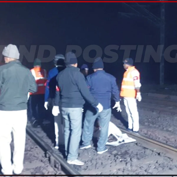 Gamharia News: 4 died after being hit by a train