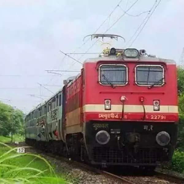 Jamshedpur News: 4 Killed and Several Hurt in Jamshedpur, Kalinga Utkal Express Struck and killed while crossing tracks.