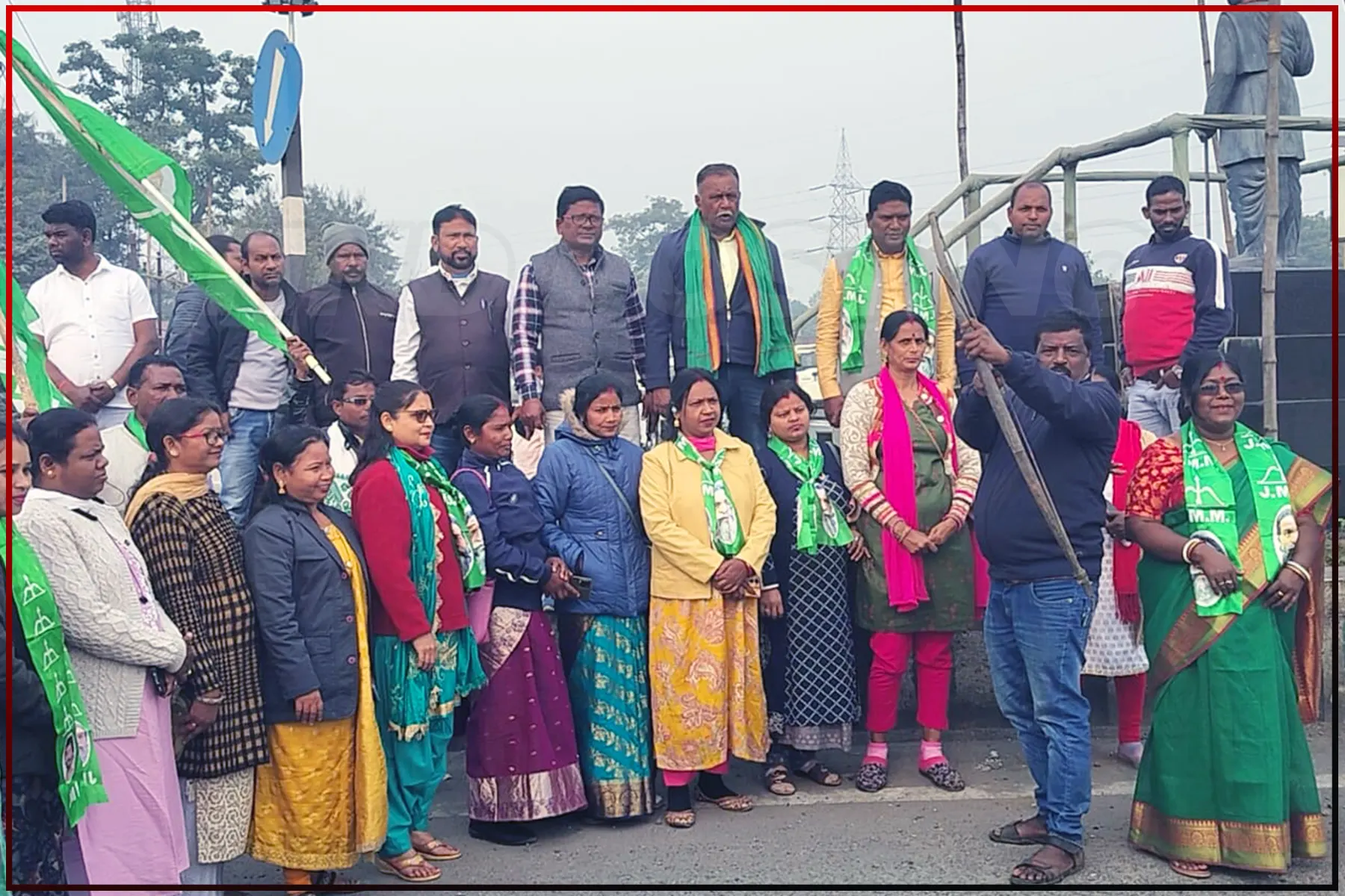 Jharkhand News: JMM members protested on National highway at Kanderbeda, against ED’s action on Hemant Soren