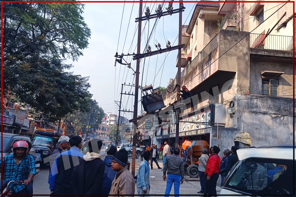 transformer damaged accident mango azad nagar