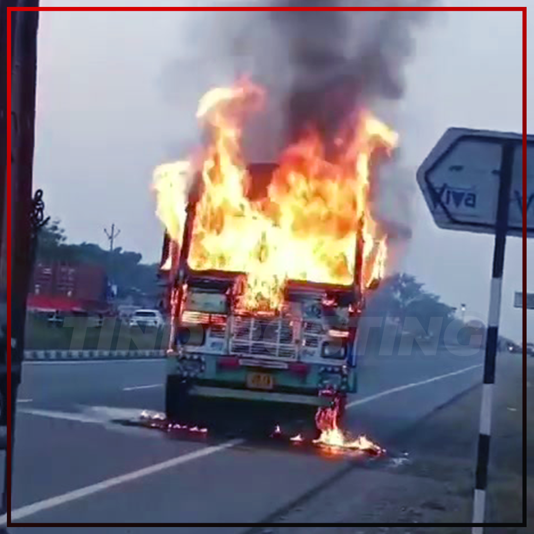 Galudi News: Truck catches fire near Madhuban Hotel