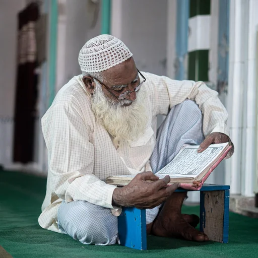 Bengali Muslim Teen in India Recounts Childhood Prejudice, Feeling Like an Outsider