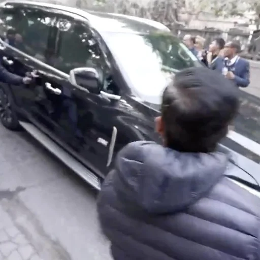 Delhi Chief Minister’s Car Allegedly Attacked During Campaign