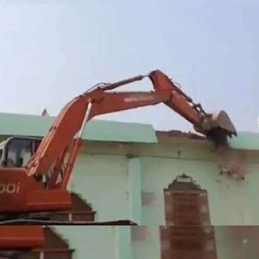 Gujarat Authorities Demolish 200 Illegal Structures Including Dargah in Dwarka