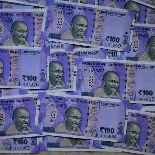 Indian Rupee Plunges to Record Low Amid Dollar Surge, Oil Prices