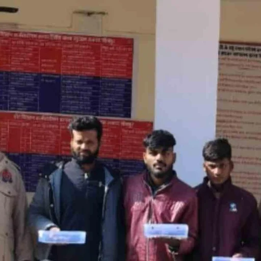 Uttar Pradesh Police Arrest 3, Seize Illegal Weapons in Jaunpur Bust