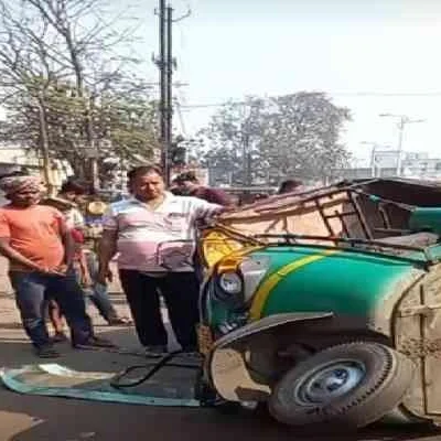 Dhanbad Accident: 6 Injured After Auto-Rickshaw Overturns Near Dhansar Bridge