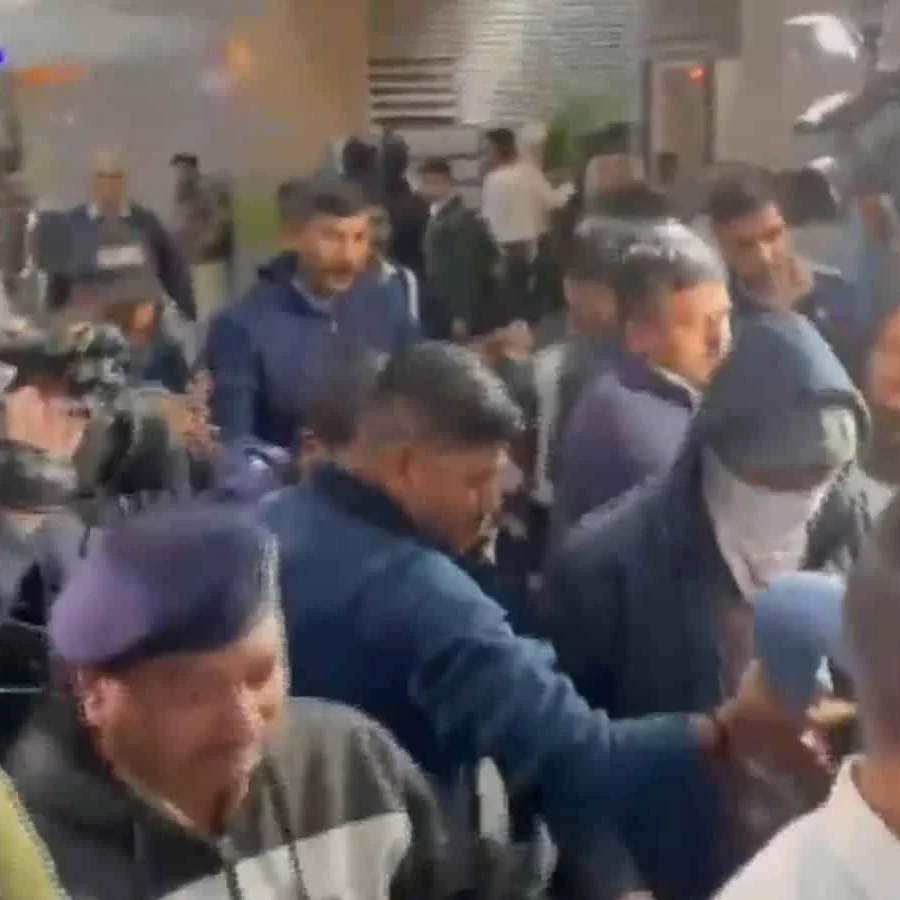 Gujarat: 33 Deported from U.S. for Illegal Immigration Arrive in Ahmedabad