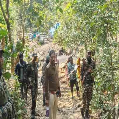 Jharkhand Police Bust Illegal Liquor Den, Destroy 200 Kg of Raw Materials