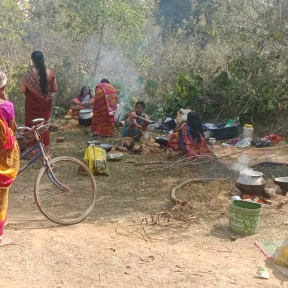 Jharkhand Village Celebrates Unity Feast: No Stoves Lit in Annual Tradition
