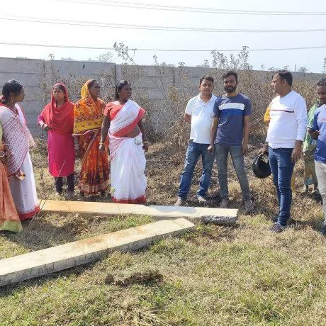 Jharkhand Villagers Halt Electricity Pole Installation, Citing Lack of Consultation