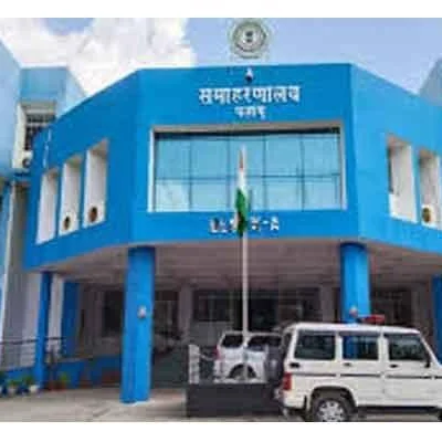 Palamu Illegal Mining Crackdown: 8 Tractors Seized in Latest Raid