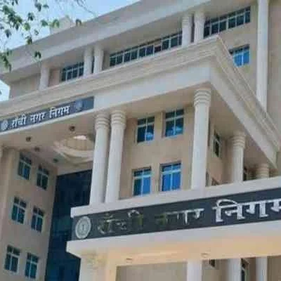 Ranchi Cracks Down: 2 Shops Sealed for Trade License Violations