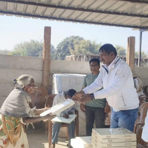 West Singhbhum MLA Gifts Sarees to 150 Women for Mage Parv